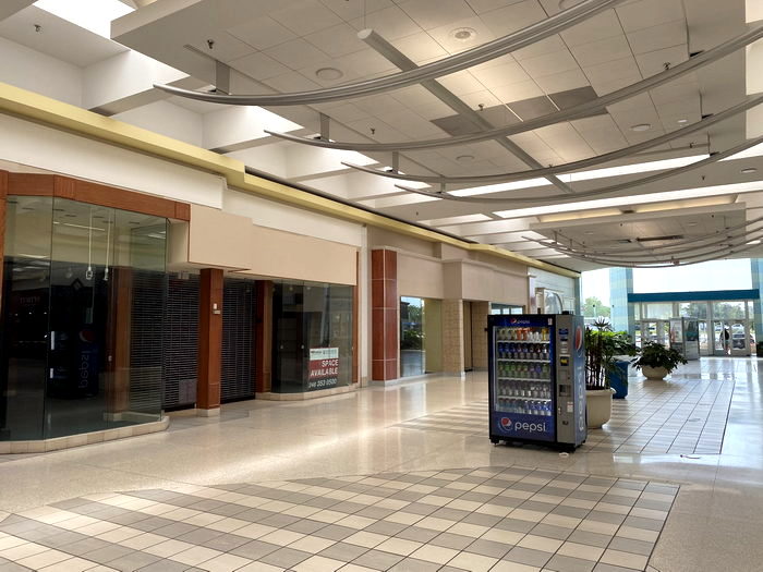 Fashion Square Mall - June 15 2022 Photo